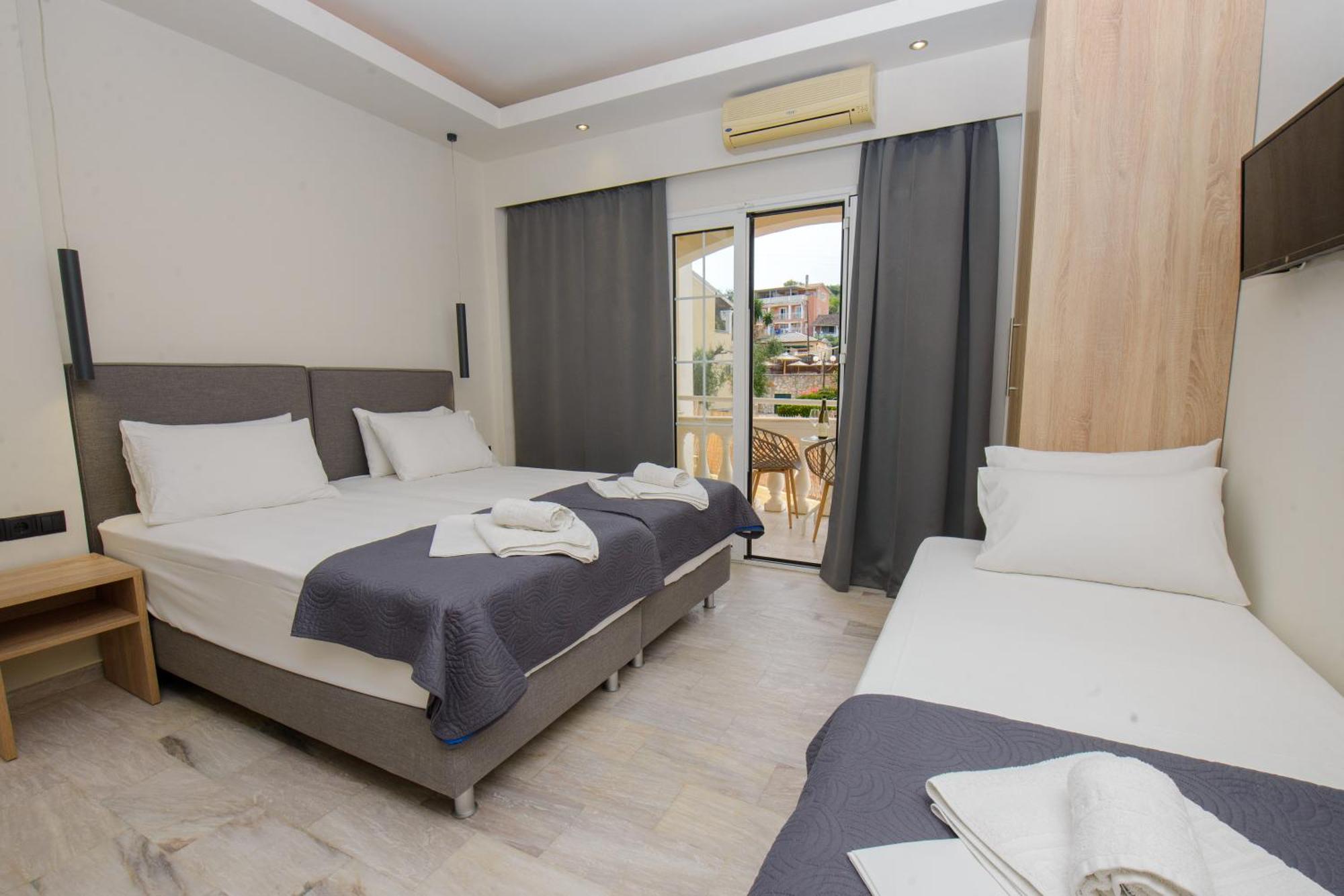 Saint Spiridon Aparthotel Kassiopi