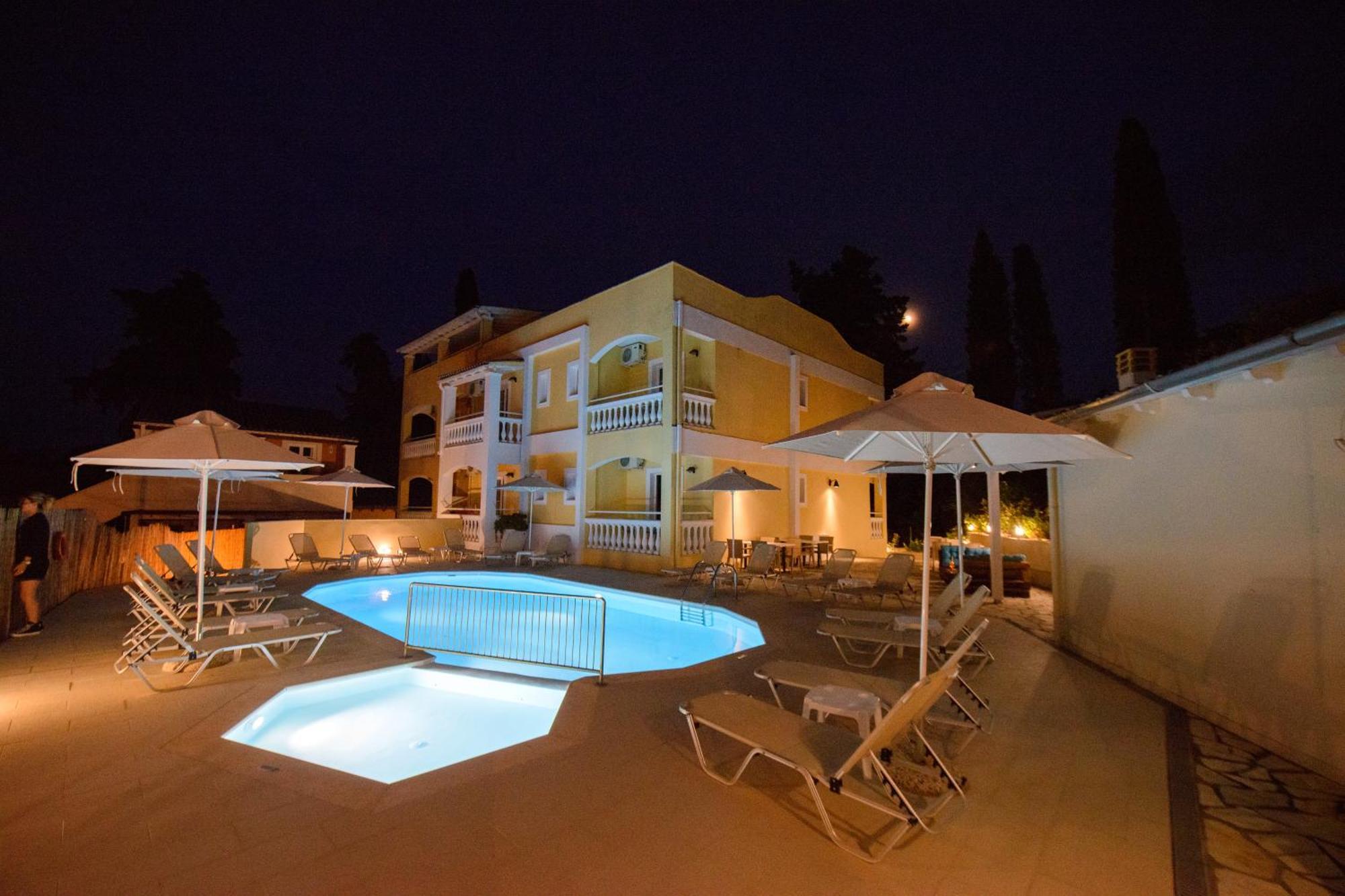 Aparthotel Saint Spiridon 3*